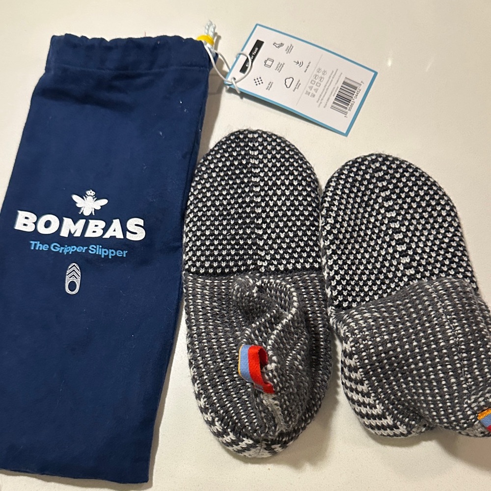 Bombas Women's Black and White Slippers